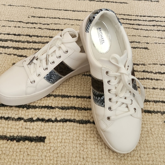 Michael Kors leather poppy sneakers ocean mist sz 7.5 - Picture 3 of 7